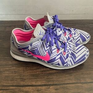 Womens Nike free tr Shoes. Size 8. Worn once